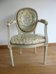 Le style louis xvi s'invite avec raffinement dans votre appartement ou maison. Fauteuil Louis Xvi Medaillon Fauteuil Medaillon Fauteuil Louis Xvi Et Fauteuil Louis