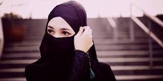 Hasil gambar untuk wanita solehah