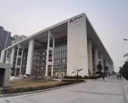 Axis bank is one of the first new generation private sector banks to have begun operations in 1994. Axis Bank Office Photos Glassdoor