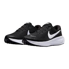 Nike Revolution 8