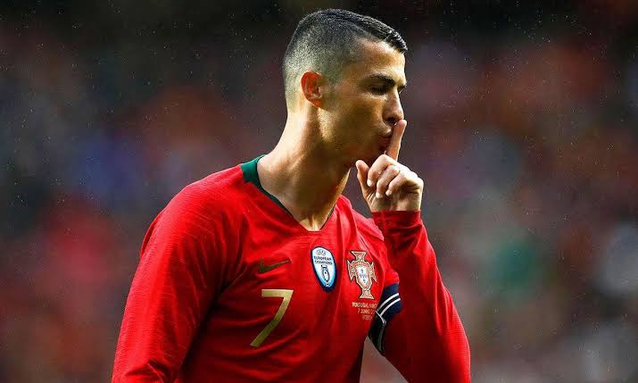 Cristiano Ronaldo amenaza a Florentino Pérez: “O cuento la verdad” (y es  muy fea) - Diario Gol