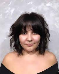 Curtain bangs are the coolest, most flattering bangs for 2020. Bangs For Round Face Shapes 22 Flattering Haircuts