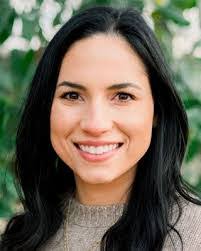 Candice Gray's Instagram, Twitter & Facebook