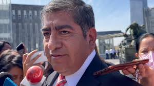 Encargado de la SEP contradice al gobernador y se opone a que las maestras  marchen el 8M