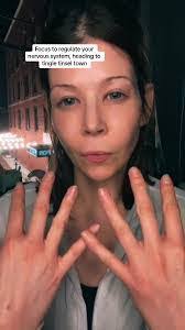 Deanna Batts's Instagram, Twitter & Facebook