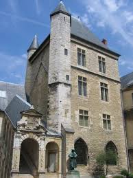 Palais Des Ducs De Bourgogne Tour De Bar Batie Par Philippe Le Hardi Region Bourgogne Bourgogne Les Regions De France