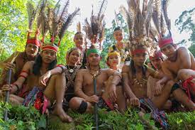 Kaum etnik ini menggunakan pelbagai bahasa dan dialek dengan pelbagai kebudayaan dan adat resam tradisional. Mengenal Suku Suku Asli Di Sabah Where Your Journey Begins