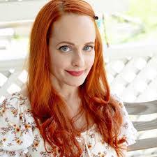 Kristin Keith's Instagram, Twitter & Facebook