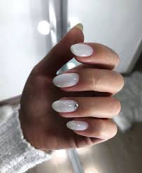 If it is a wedding you are looking forward to attend, red and silver is the best combination you can use on your nails. 30 Trendy Neutral Wedding Nails Ideas To Copy Weddingomania