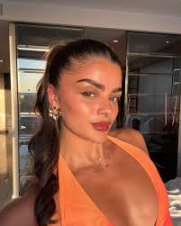 Ella Brown (@ellaaabrown) · Instagram 照片和视频