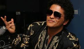 How much does bruno mars weigh? Bruno Mars Height Family Age Wiki Biography Dating Net Worth Facts