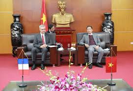 Bồ đào nha vs pháp (f, vtv3). Viá»‡t Nam Va Cá»™ng Hoa Phap Thuc Ä'áº©y Há»£p Tac Kinh Táº¿ ThÆ°Æ¡ng Máº¡i Song PhÆ°Æ¡ng Va Viá»‡c Phe Chuáº©n Hiá»‡p Ä'á»‹nh Tá»± Do ThÆ°Æ¡ng Máº¡i Viá»‡t Nam Lien Minh Chau