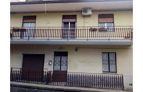 Scopri tutti gli annunci privati e di agenzie e scegli con immobiliare.it la tua futura casa. Privato Vende Casa Indipendente Casa Singola Annunci Mascalucia Catania Rif 208739