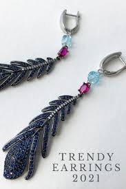 Fashion Trends 2021 Jewelry Trends 2021 Fashion Jewelry 2020 Trends 2020 Fashion Trends Spring Summ Jewelry Trends Jewelry Fashion Trends Trending Necklaces