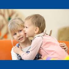 Ebenso wie bei den vorderen großen backenzähnen sind an deren stelle keine milchzähne vorhanden, so dass der durchbruch nicht merklich geschieht. Fissurenversiegelung Der Ersten Backenzahne Fur Mehr Schutz Der Zahngesundheit Zahnarztpraxis Dr Treuheit