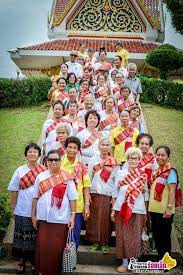 ผ าสไบข ดส แดง ลายเต าน อย ลายบ กหวาย ลายโบกคว ำโบกหงาย แต ท น ยมท ส ดค อ ลายขอแมงงอด ขอล กด ง หร อท ชาวบ านเร ยกก นต ดป asian dress thailand costumes