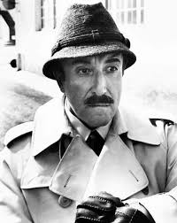 PETER SELLERS great 8x10 still as INSPECTOR CLOUSEAU Pink Panther series --  c018