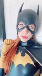 Amanda Lynne's Impressive Batgirl Cosplay Transition