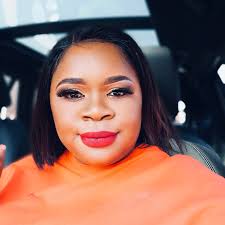 Ok guys I found another impersonater of VANILBEAN!! Well some might say  she's real cause of her bio But listen here ALL THE IMPERSONATERS HAVE THE  SAME FRIENDS LIKE ALL OF THEM