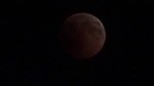 Ciclul lunar culminează cu luna plină, un moment în care gândurile, sentimentele și emoțiile noastre sunt cele mai puternice. Luna RoÈ™ie Eclipsa De LunÄƒ 27 Iulie 2018 Faza MaximÄƒ Youtube
