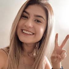 Jessica Pedroso's Instagram, Twitter & Facebook