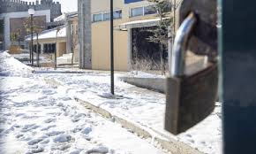 Την υπηρεσία εξετάσεων τα επαρχιακά γραφεία παιδείας οι αιτήσεις παραλαμβάνονται στα γραφεία της υπηρεσίας εξετάσεων στο υπουργείο παιδείας. Kleista Sxoleia Se Poies Perioxes Den 8a Leitoyrghsoyn Ayrio 19 1 Olh H Lista Sportime Gr