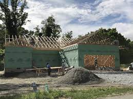 Finishing The Trusses Setting The Roof Trusses With A Crane Building Our Schumacher Home Project Small House Roof Trusses Small House Roof