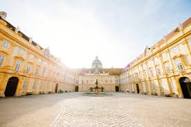 Melk Abbey C Vienna Sightseeing Tours Bernhard Luck Excursion From Vienna To Wachau Danube Valley