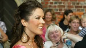 Dronning Mary måtte smugles ind i landet, men siden tog hun danskerne med  storm