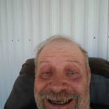 Is there a safe time to feed a hound before hunting without risking stomach  issues?