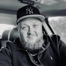 Just got access to the old cambridge chronicle newspapers. They are  digitized under the cambridge public library's website (local history).  Within the paper, is a section "Somerville Stroller"...........these are  actually a section