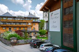 Ontwikkelgelatinezilverdruk, h 242mm × b 192mm meer objectgegevens. 4 Sterne Hotel Im Tannheimer Tal Vital Hotel Zum Ritter
