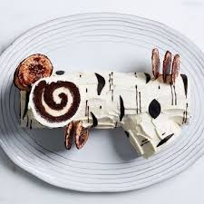 Buche De Noel Recipe In 2020 Recipes With Marshmallows Christmas Sweets Warm Cake