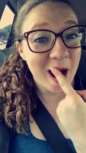 No one has ever mentioned them pouch things that go behind lip…… I wunder  what they like……… well I'm back