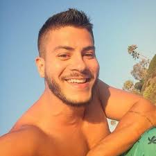 He is a celebrity actor. Arthur Aguiar Arthurxxaguiar Twitter