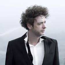Singer/songwriter and pop experimentalist who rose to the top of argentina's music scene, both in soda stereo and as a solo act. Gustavo Cerati Best Songs Albums And Concerts Mozaart