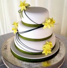 Lovely Cake Dont Know Who Made It Daffodil Cake Chocolate Wedding Cake Daffodil Wedding