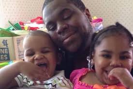 Elroy Lewis's Instagram, Twitter & Facebook