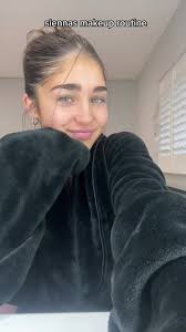 What Tan Does Sienna Walker Use