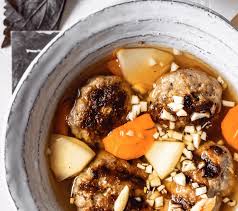 Dinner is the time when the whole family can meet, talk, and eat with other people in the family, so vietnamese people often prepare the most delicious dishes for dinner. 7 Northern Vietnamese Dishes You Have To Try Big 7 Travel