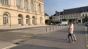 Accueil très chaleureux et environnement plutôt agréable mais. En Mai Une Bagarre Sur La Place Foch A Saint Omer Finit Avec Une Machoire Cassee