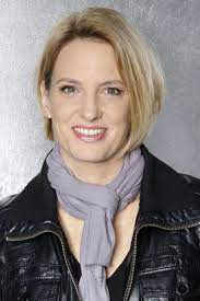 01.06.2008 18:00:56 18:03:47 002:51 fußball: Okka Gundel Ist Botschafterin Der Alzheimer Forschung Initiative E V Bild Presseportal