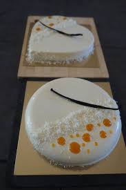 Entremet Noix De Coco Fruits De La Passion Abricots Et Vanille Atelier De Brigitte Cuisine Recettes Partages Gateau Noix De Coco Fruit De La Passion Desserts Fantaisie