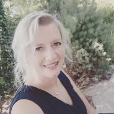 Familie Gabriele und Robert Luger mit ihren Kindern Johanna und Josef,  führen den landwirtschaftlichen Betrieb