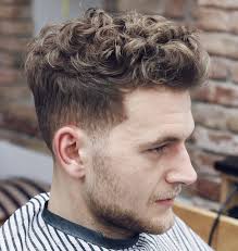 1001 Idees Cheveux Boucles Homme Notre Grain De Sel En Tuto Coiffure Homme Cheveux Boucles Cheveux Boucles Homme Coiffure Homme