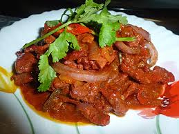Berbeza dengan daging masak merah di malaysia, resepi ala thai ni dagingnya direbus dengan pewarna merah untuk menaikkan lagi warnanya. Tertunailah Hasrat Di Hati Daging Masak Merah Ala Thai
