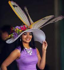 Wild Hats At The Kentucky Derby Si Com Photos Kentucky Derby Hats Derby Hats Hat Fashion