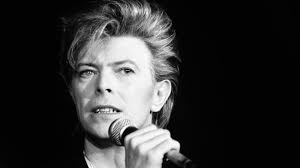 Слушать песни и музыку david bowie (дэвид боуи) онлайн. David Bowie Suit By Miyake Sells For 8 000 In Exeter Bbc News