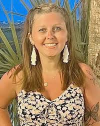 Ann Peeler's Instagram, Twitter & Facebook