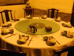 Setting a table doesn't have to be elaborate. Table Setting In The Vip Room Picture Of Shiping Huiguan Kunming Tripadvisor